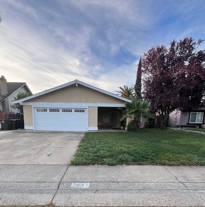Foto principal - NICE UPDATED HOME IN CITRUS HEIGHTS!!