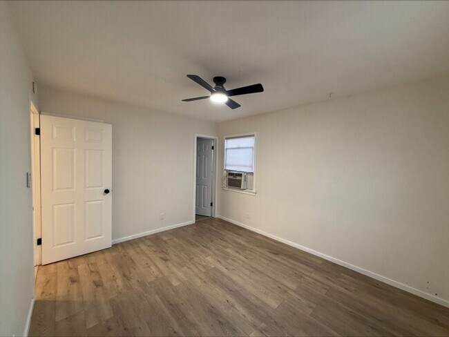 Building Photo - Cozy Upland Cottage 1bed + 1bath in a quie...