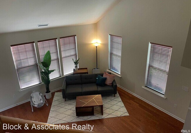 Building Photo - 3 br, 2.5 bath House - 1429 Kirkwood Hill Way