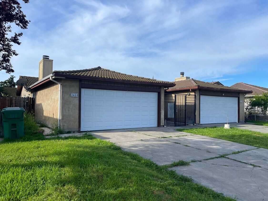 2406 Gillimer Dr Unit 2408, Stockton, CA 95210 Room for Rent in