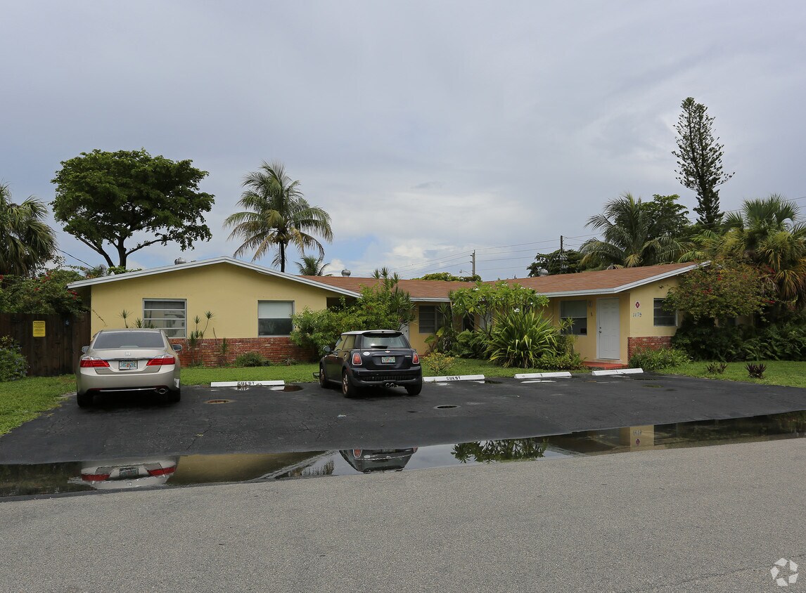 Building Photo - 1475 Holly Heights Dr