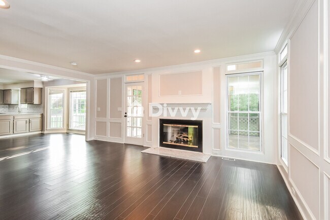 Foto del edificio - 1502 Oakmoor Pl