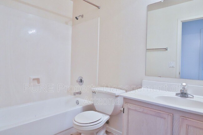 Foto del edificio - Price Reduced! : 3 BD/ 2 BA Chandler Home