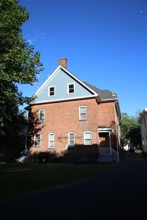 Building Photo - 89-91 Downs St