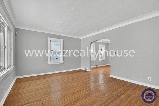 Foto del edificio - 1105 Ketcham Ave