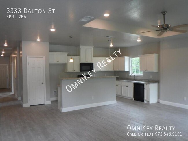 Building Photo - 3333 Dalton St