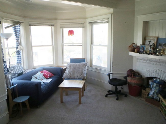 Interior Photo - 404 20th Ave