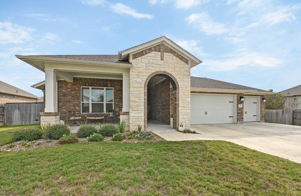 Foto principal - 216 Helena Ln