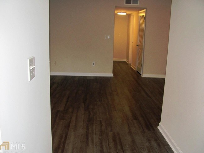 Foto del edificio - 1407 Wynnes Ridge Cir