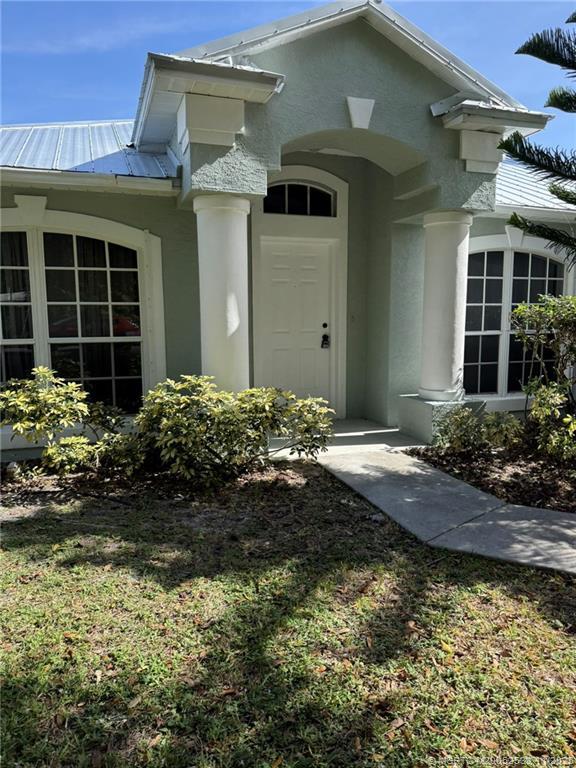 Foto del edificio - 781 NW Grenada St