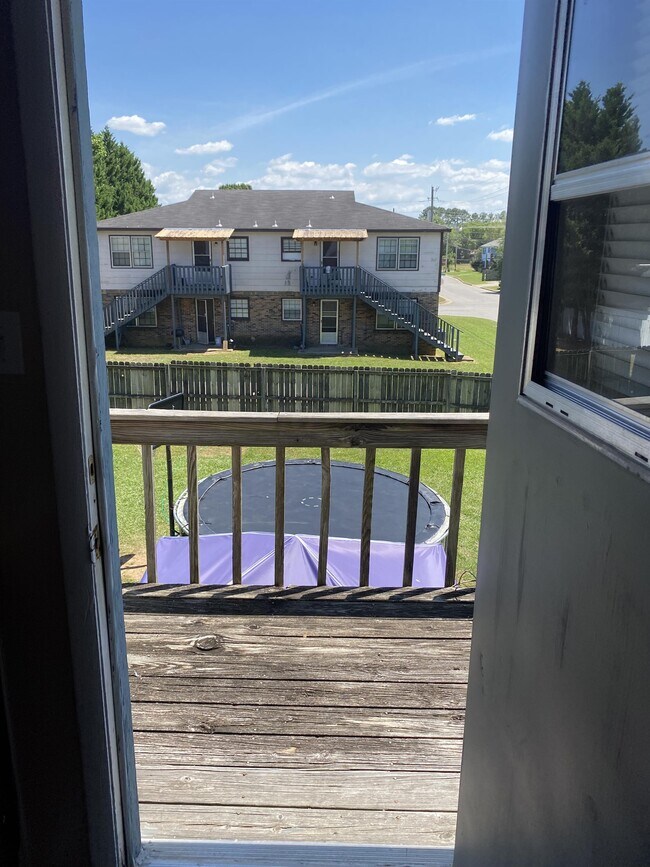 Foto del edificio - 1804 Graymont Ln SW