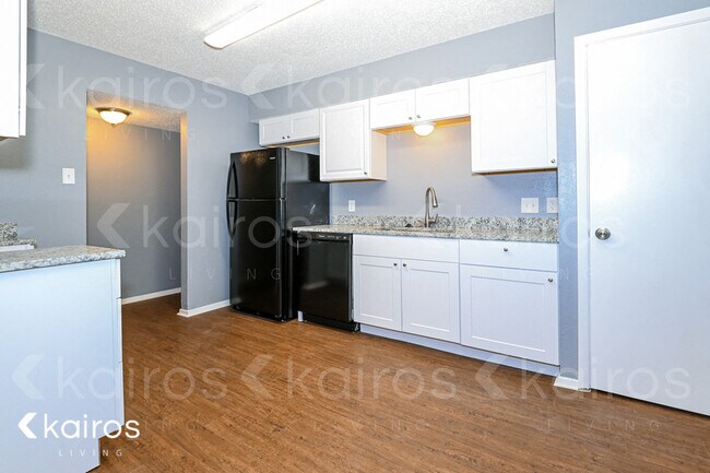 Building Photo - 1141 Nancy Ln