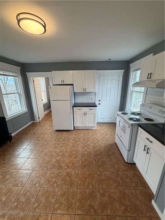 Building Photo - 87 Maple Ave