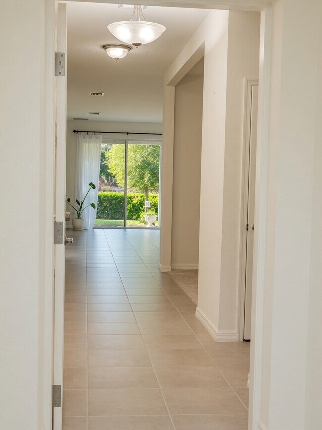 Building Photo - 17589 Garsalaso Cir