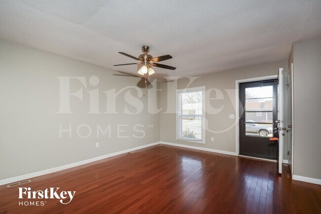 Building Photo - 2727 Dividend Park Dr
