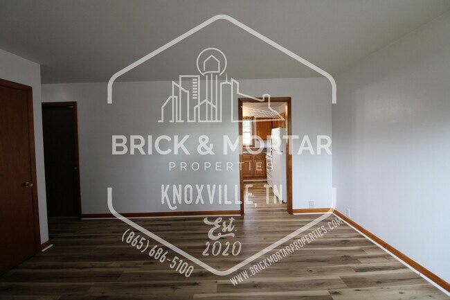 Foto del edificio - 2409 Holbrook Dr