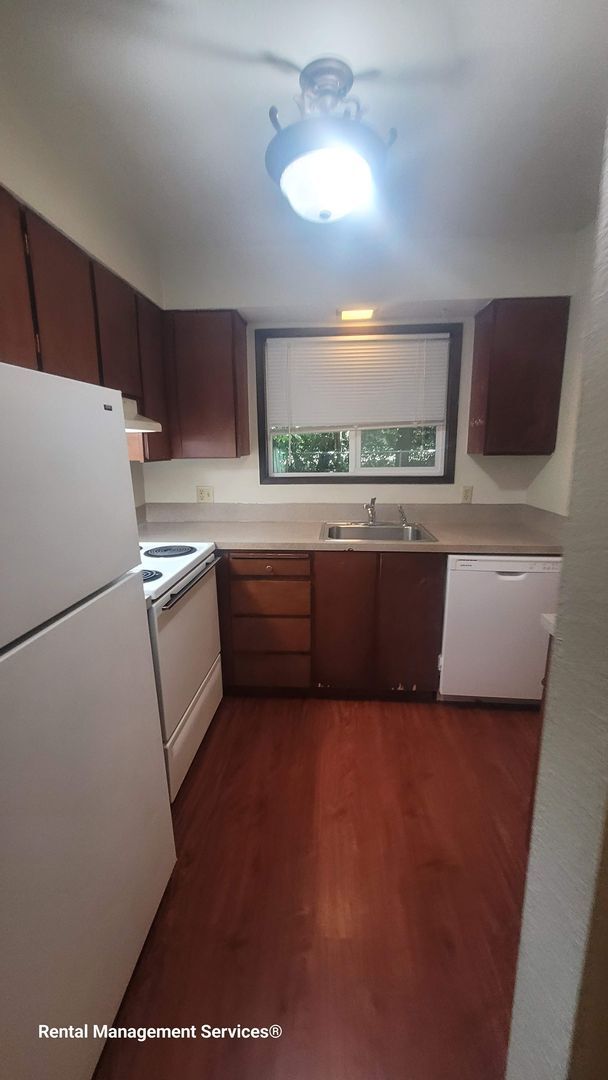 Foto del edificio - 6755-6755 SW Terri Ct