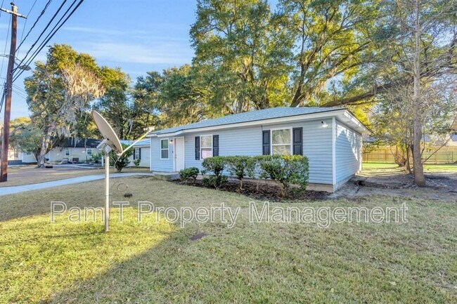 Foto del edificio - 1925 Cowan Ave