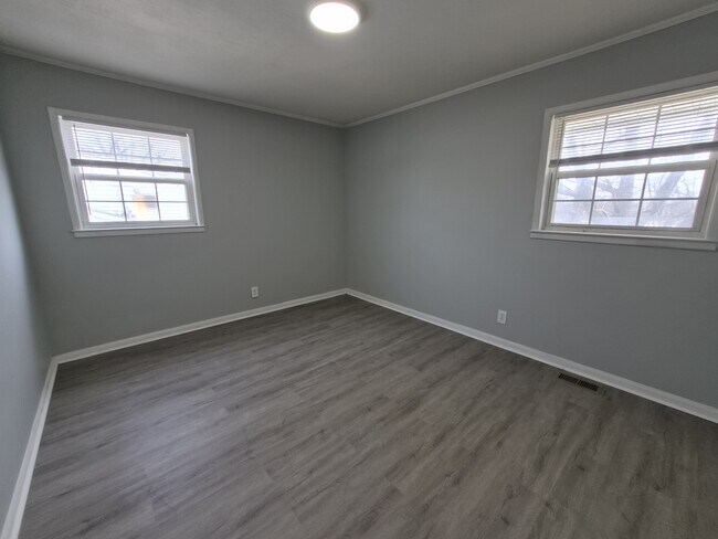 Foto del edificio - 3747 Ireland Dr