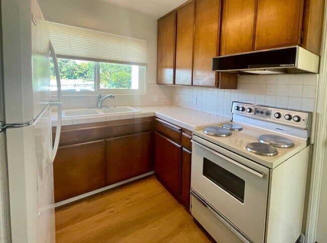 Building Photo - Charming 3 bedroom, 1 bathroom house in Ro...