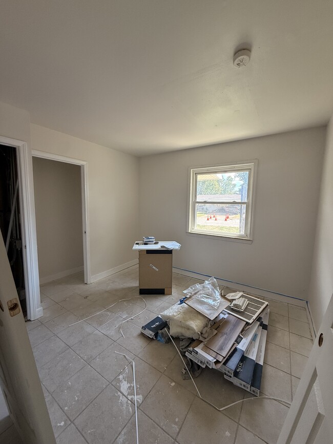 Building Photo - 45 Cedar Ridge Dr
