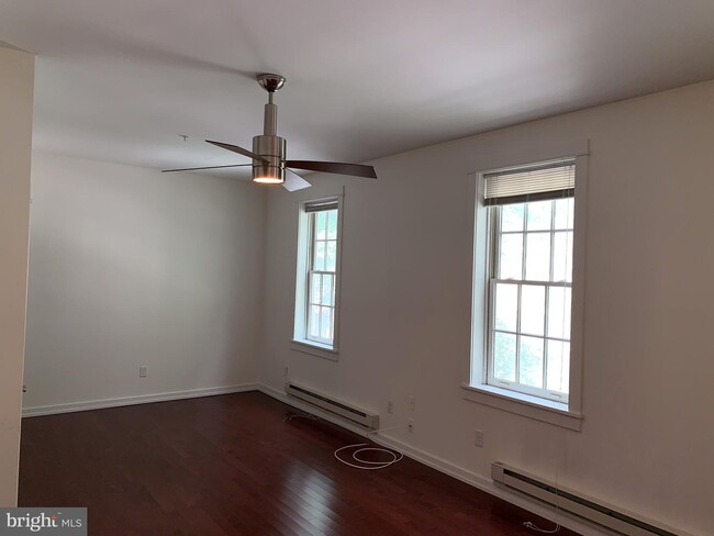 Building Photo - 1300 Spruce St