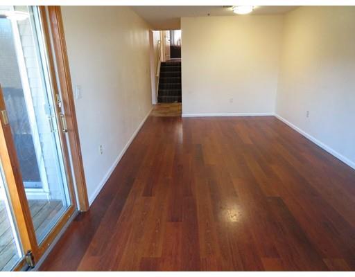 Building Photo - 4 Duck Pond Rd