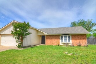 Building Photo - 2017 Shenandoah Dr