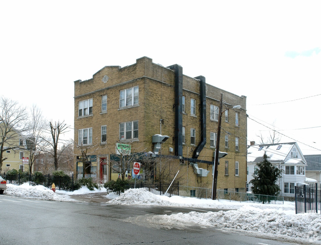 241243 Zion St, Hartford, CT 06106 Apartments in Hartford, CT