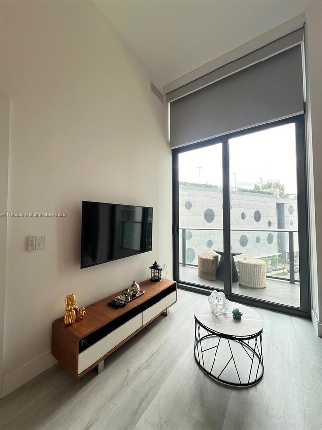 Foto del edificio - 501 NE 31st St