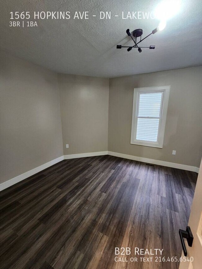 Foto del edificio - 1565 Hopkins Ave