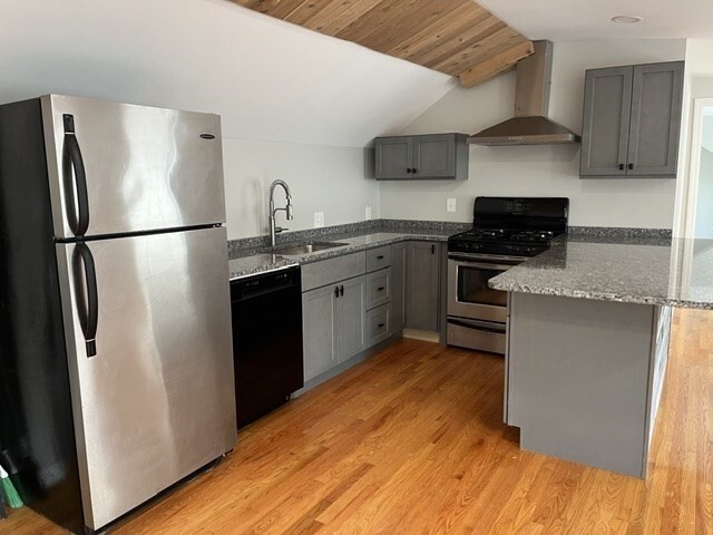 Building Photo - 743 Highland Ave