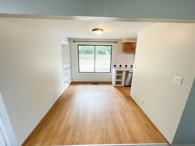 Foto del edificio - 3 Bedroom, 2 bath house in Moyina Heights