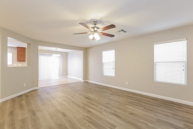 Foto del edificio - 10186 W Glen Aire Ave