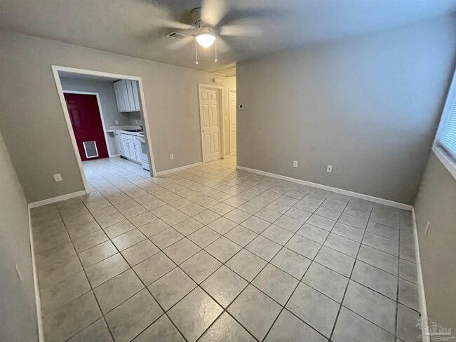 Building Photo - 1811 El Paso Trail