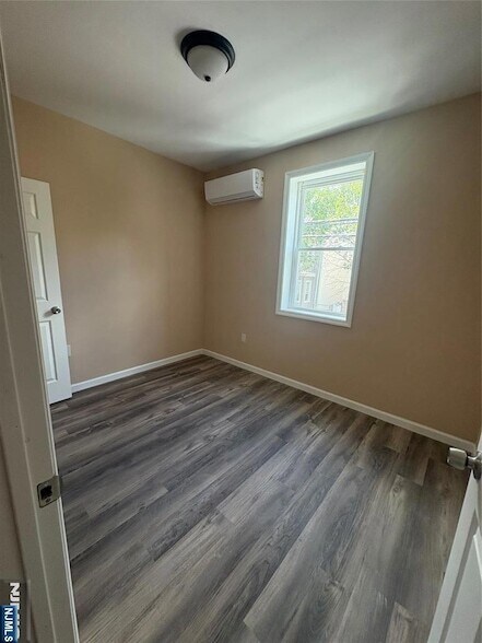Foto principal - 172 N Main St