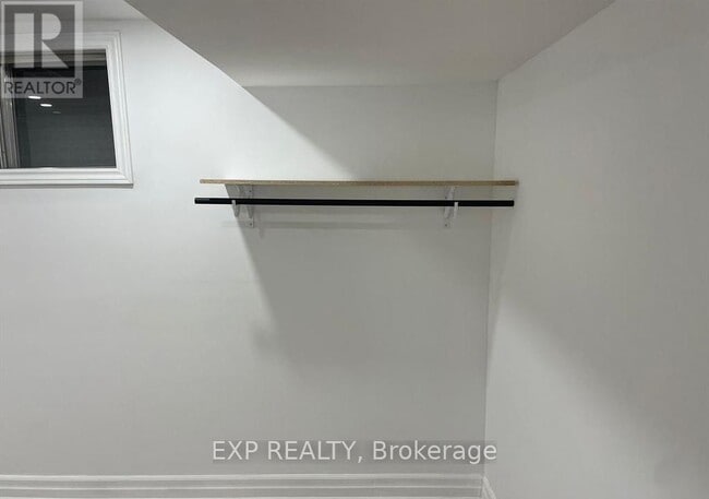 Building Photo - 208 Willowbrook Rd