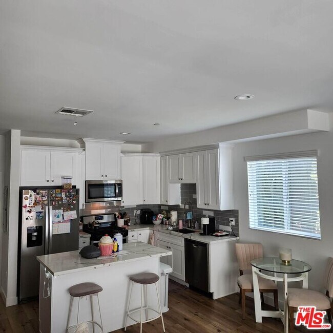 Foto del edificio - 13826 Bessemer St