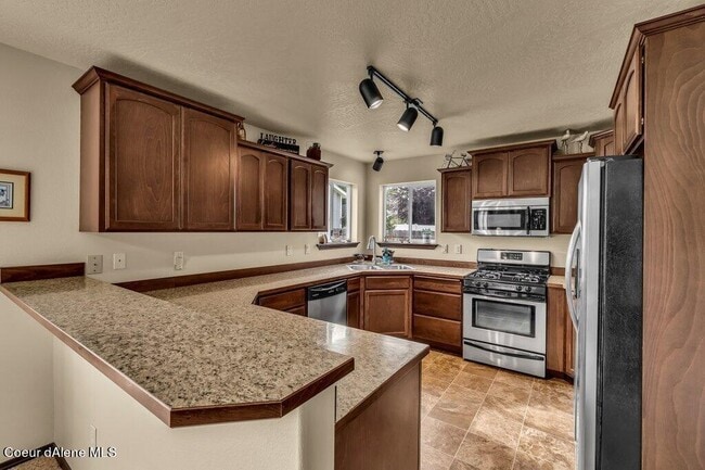 Building Photo - 8428 N Boysenberry Loop
