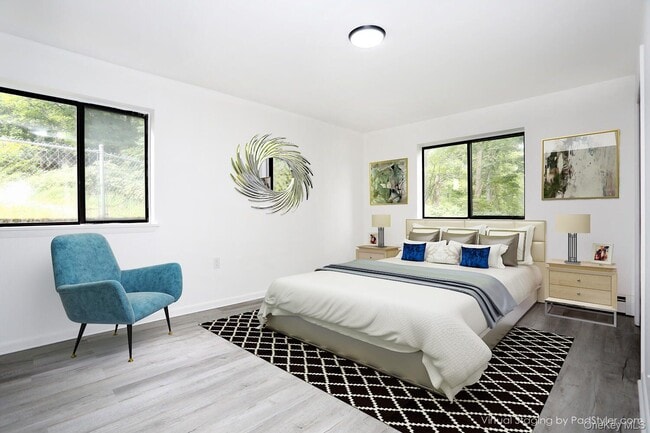 Building Photo - 366 Concord Ln