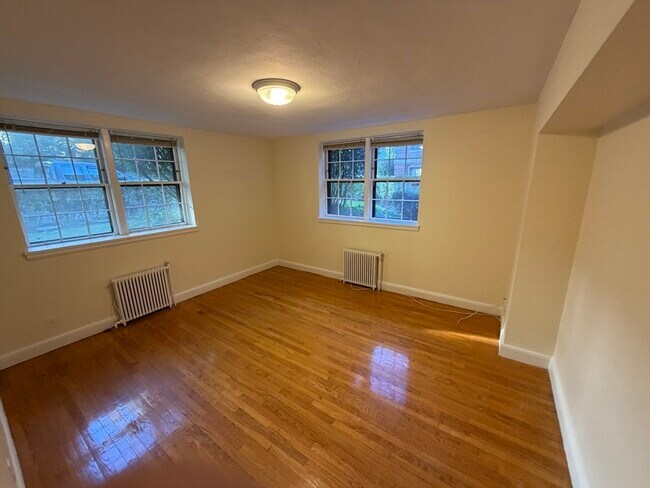 Building Photo - 12 Kilsyth Terrace