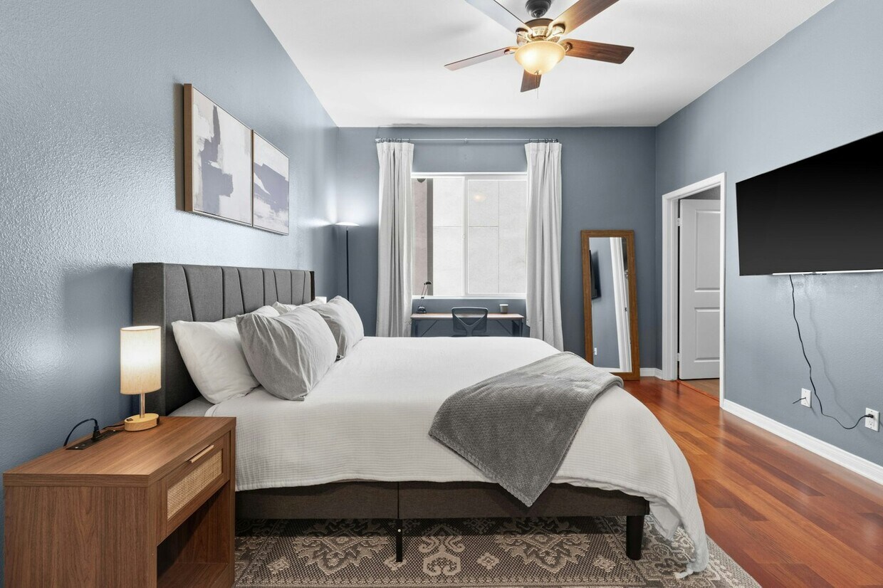 Foto principal - 4057 First Avenue, Unit 110