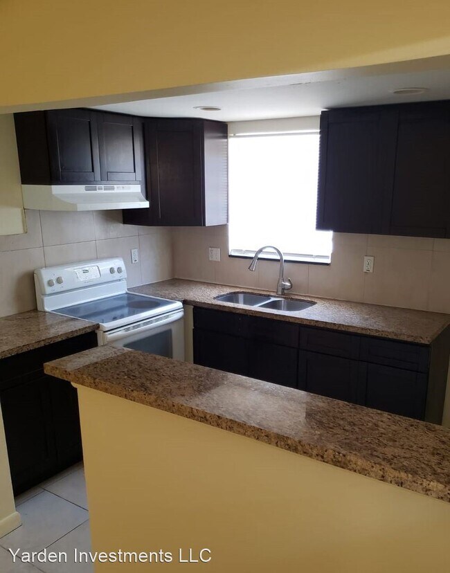 Foto del edificio - 2121 NE 168th St