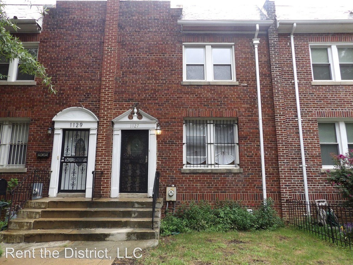 Primary Photo - 1127 West Virginia Ave NE