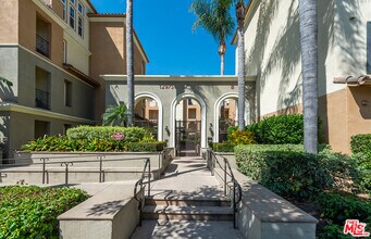 Building Photo - 12975 Agustin Pl