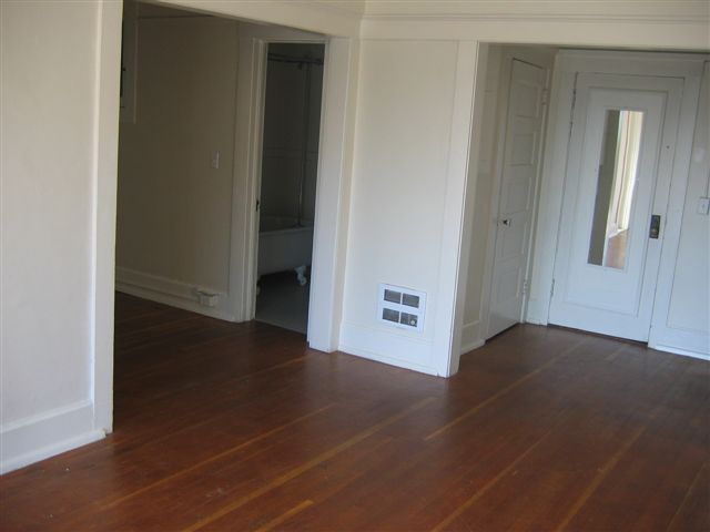 Building Photo - Lomita Vista