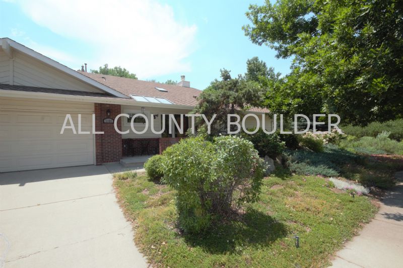 Primary Photo - 5320 Centennial Trl