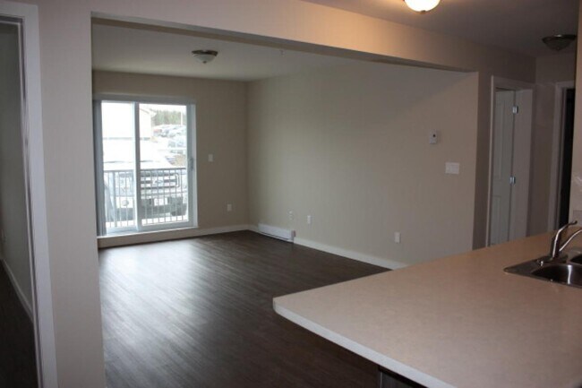 Photo du bâtiment - Lakeview Apartments