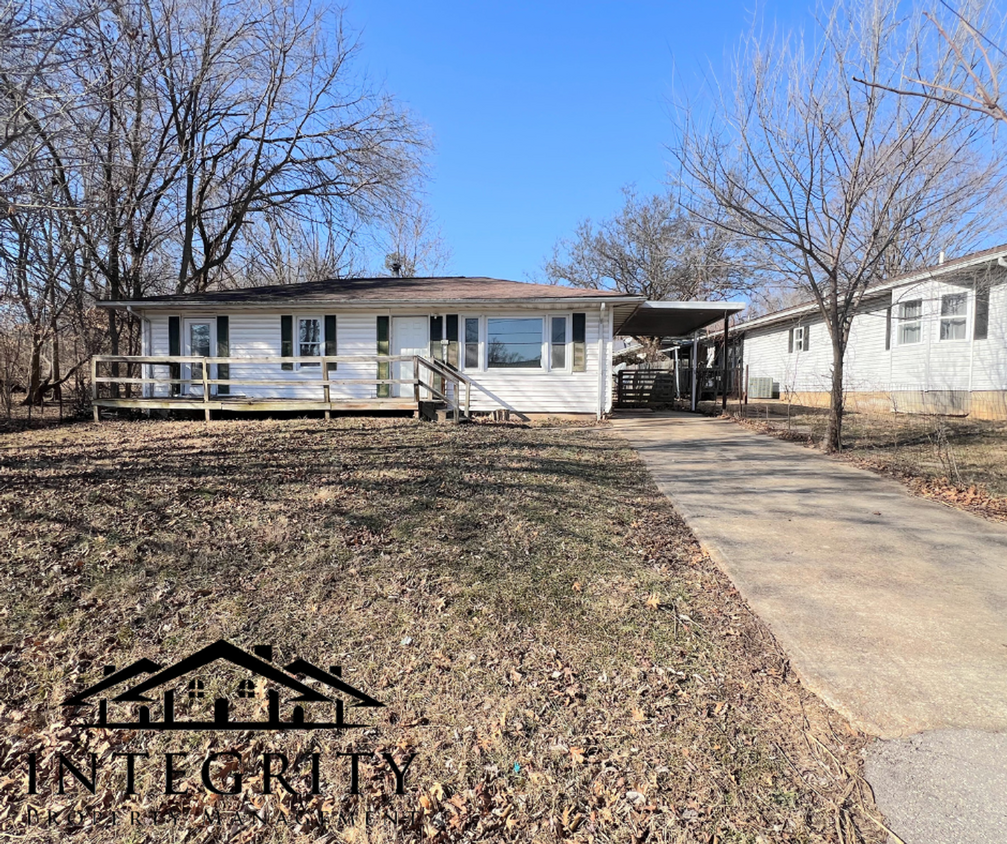 Primary Photo - Cozy Home Located In Downtown Waynesville