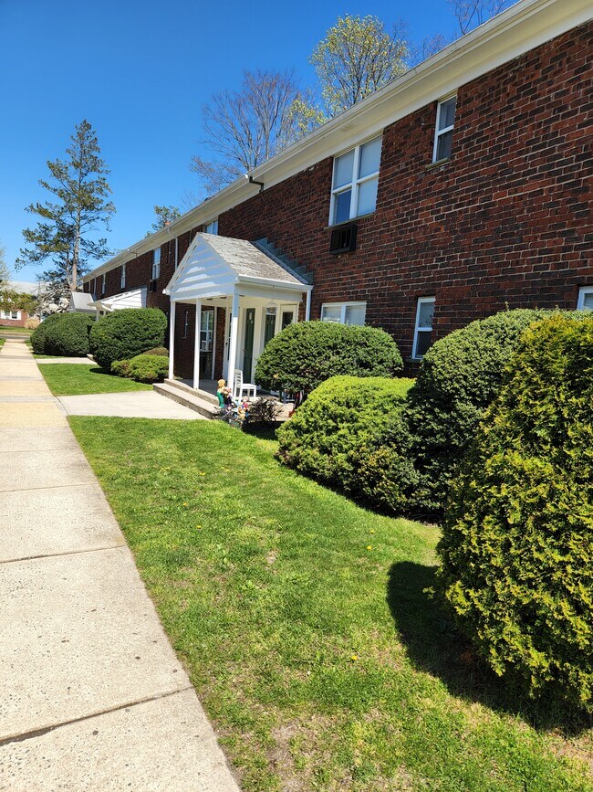 Foto del edificio - Virginia Court Apartments